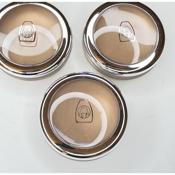 Olay Lip Shine Sheer Sunlight 1902 Made in Italy New - Picture 2 of 3